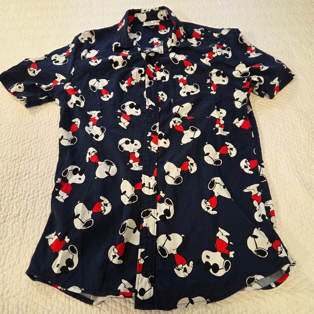 Peanuts Snoopy Joe Cool Short Sleeve‎ Button Down Shirt Navy Blue Mens Medium